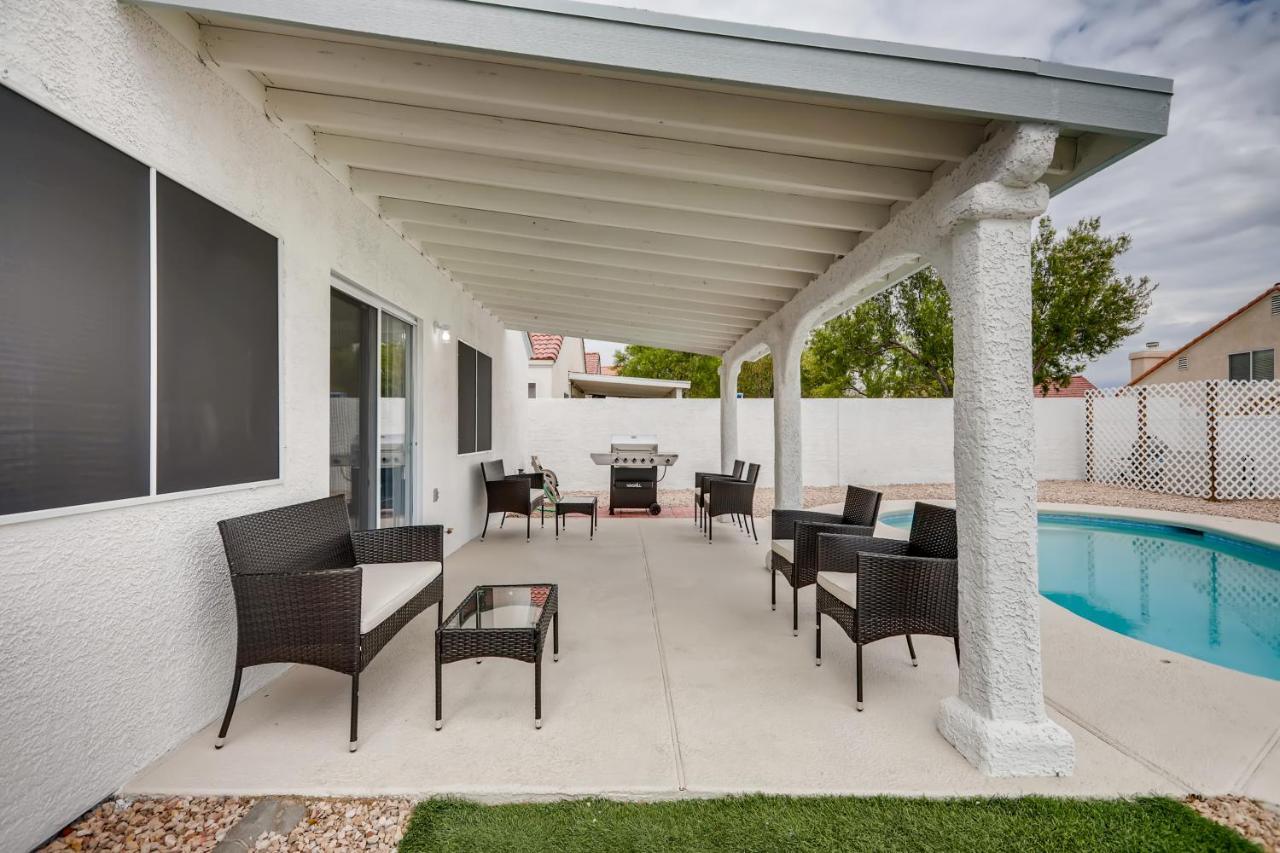 Luxurious House With A Pool, Spa, And Patio, Sleeps 6 Comfortably Las Vegas Exterior photo